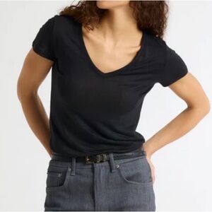 Splash- Classic Black V Neck Women's Tee Size Large